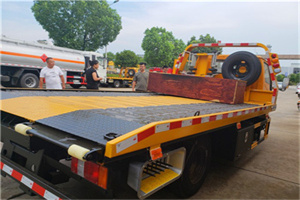 陆河附近拖车电话号码服务